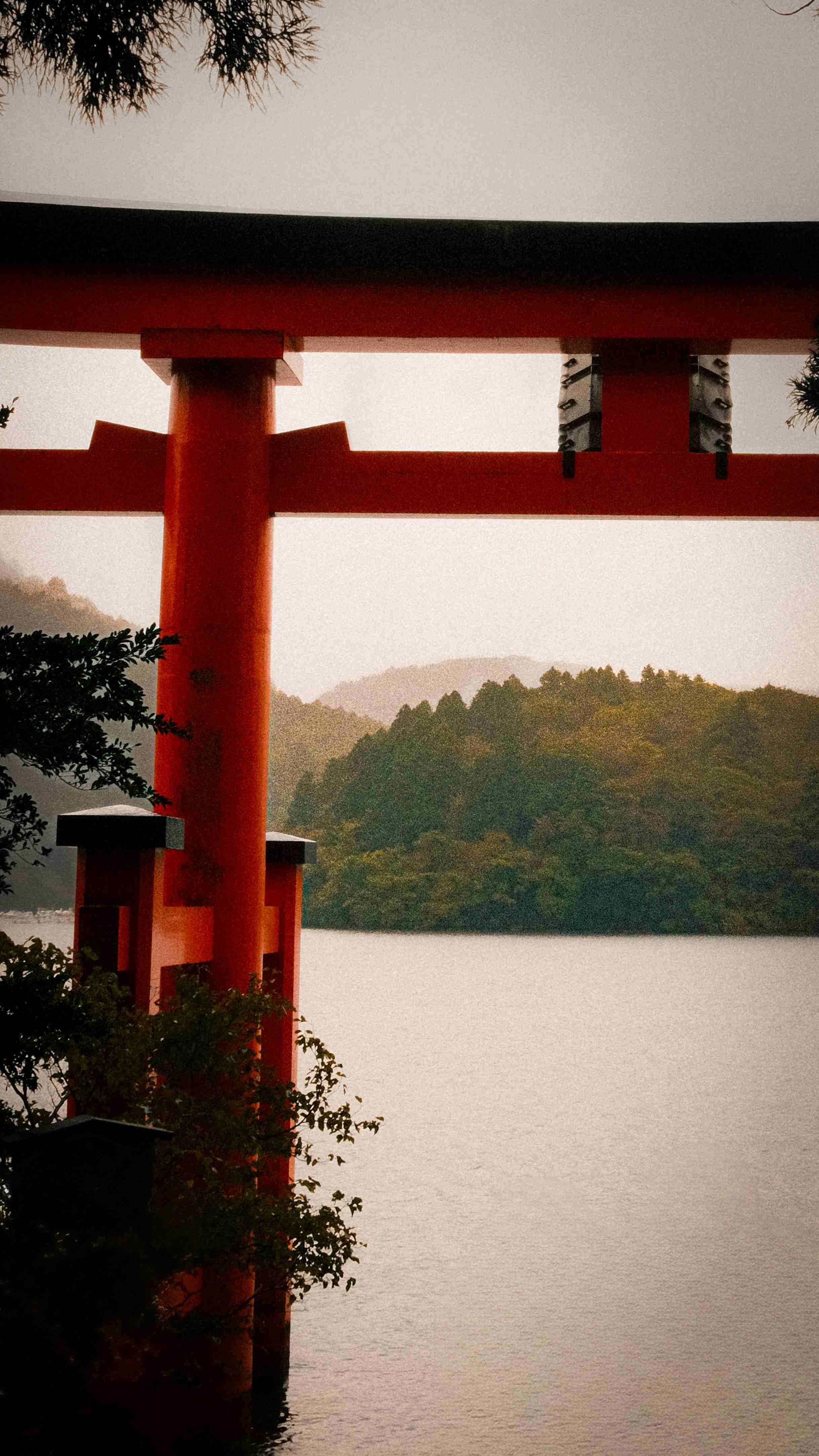 Hakone torii gate volcanic valley Lake Ashi