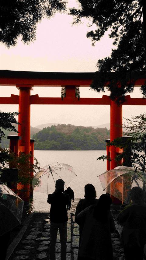 Hakone Shrine's torii gate on Lake Ashi